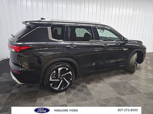 Used 2025 Mitsubishi Outlander SEL AWD/4WD image 3