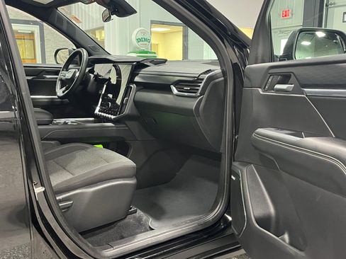 Certified 2025 GMC Acadia Elevation image 9