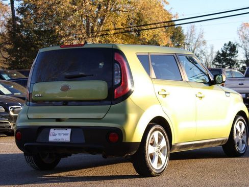 Used 2017 Kia Soul w/ Convenience Package image 8