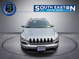 Used 2017 Jeep Cherokee Latitude w/ True North Edition image 3