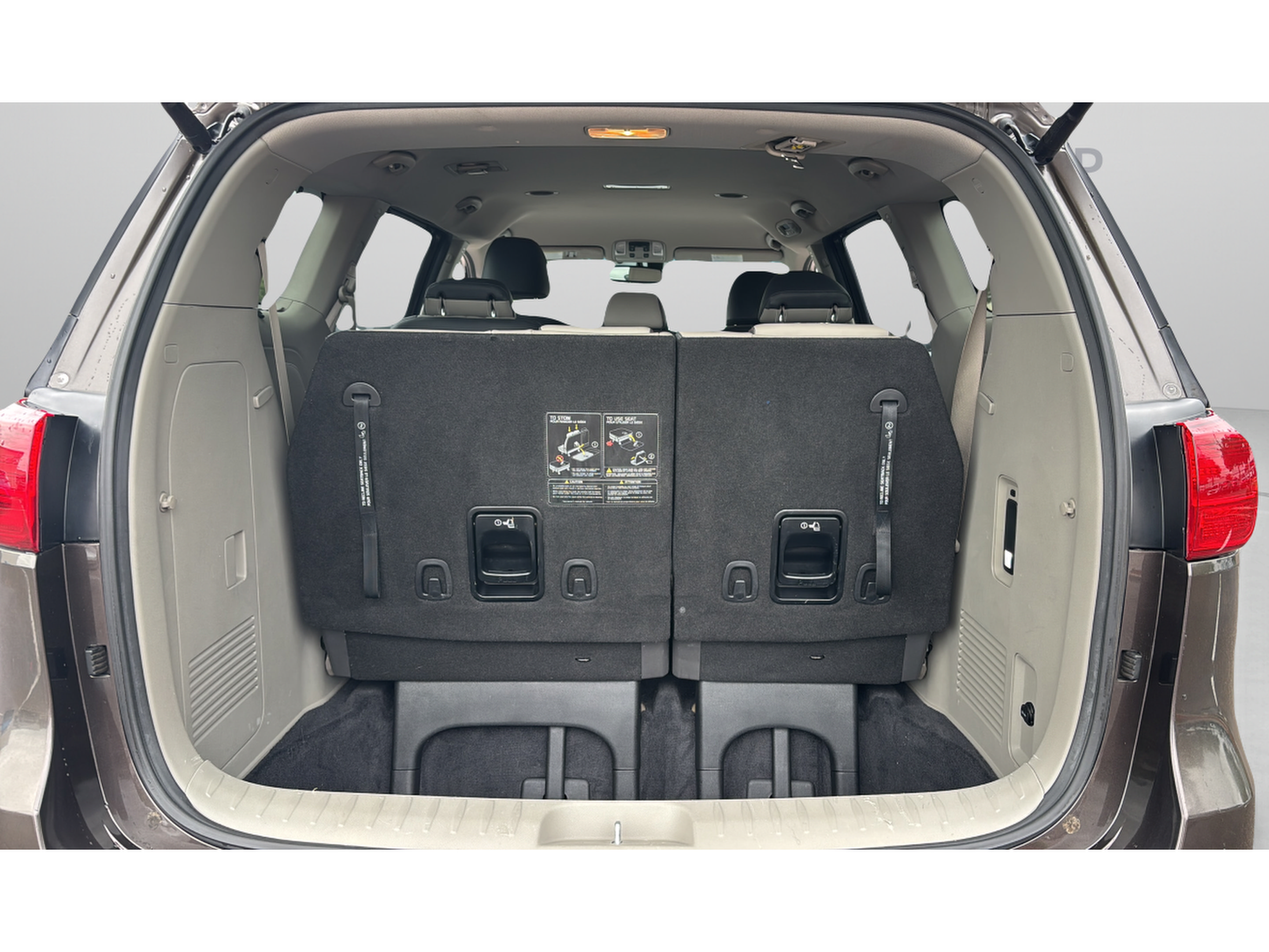 Used 2018 Kia Sedona EX FWD image 14