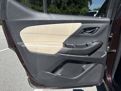 Used 2023 Chevrolet Traverse Premier AWD/4WD image 9