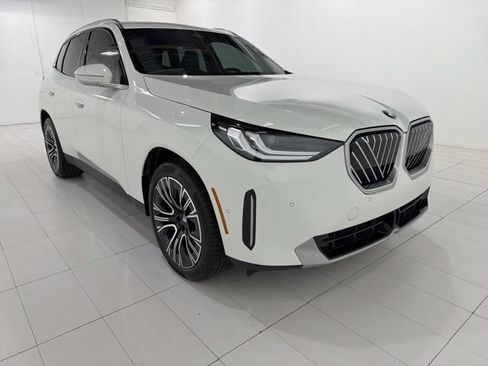 Used 2025 BMW X3 xDrive30i AWD/4WD image 7