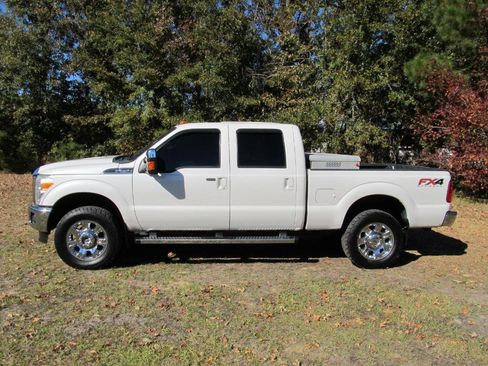 Used 2015 Ford F350 Lariat image 3
