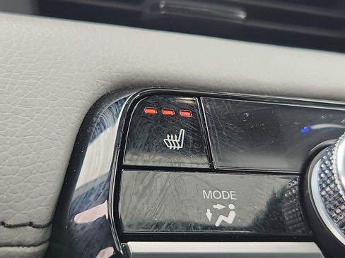 Certified 2023 Honda Pilot Touring image 25