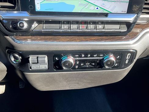 Used 2025 GMC Sierra 2500 SLE w/ SLE Convenience Package image 23