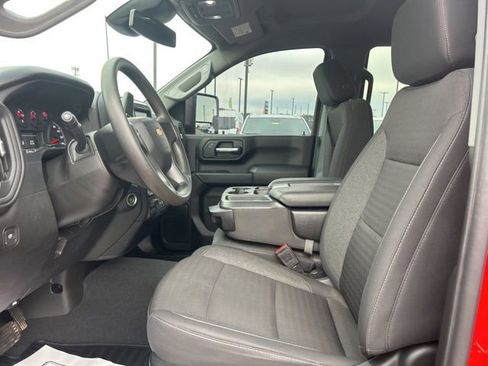 Used 2024 Chevrolet Silverado 2500 Custom w/ Custom Value Package image 15