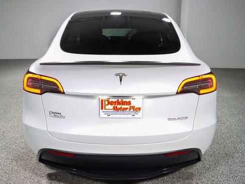 Used 2023 Tesla Model Y Performance AWD/4WD image 8