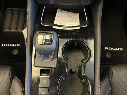 New 2026 Nissan Rogue Platinum w/ Platinum Premium Package AWD/4WD image 25