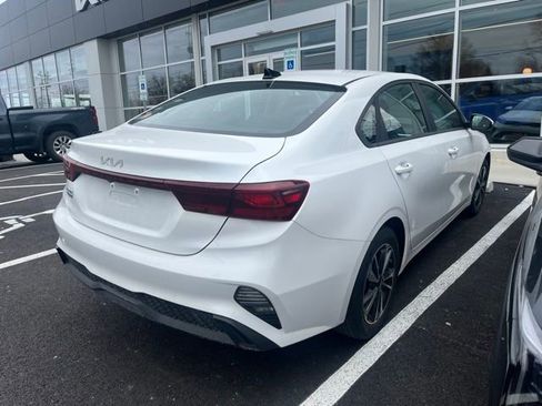 Certified 2023 Kia Forte LXS image 3