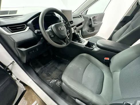 Used 2023 Toyota RAV4 LE FWD image 13