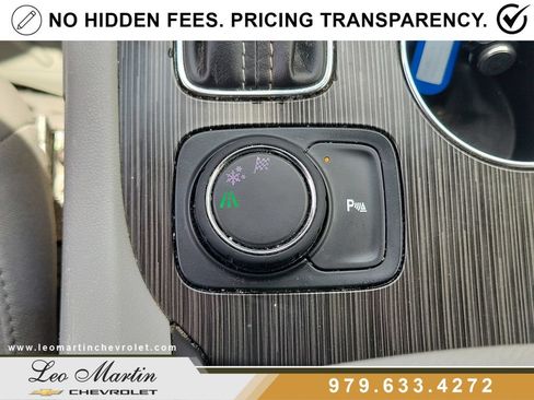 Used 2018 GMC Acadia SLT FWD image 30