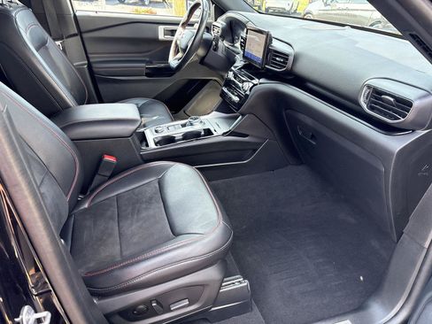 Used 2023 Ford Explorer ST-Line AWD/4WD image 15