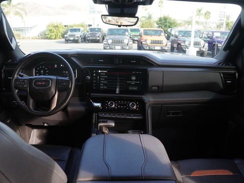 Used 2023 GMC Sierra 1500 AT4 w/ Technology Package AWD/4WD image 34