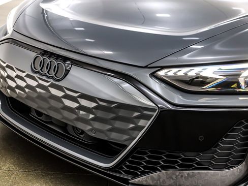 New 2026 Audi RS e-tron GT performance image 12