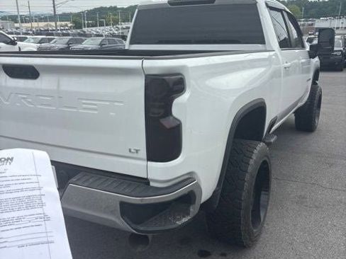 Used 2022 Chevrolet Silverado 2500 LT w/ Convenience Package AWD/4WD image 13