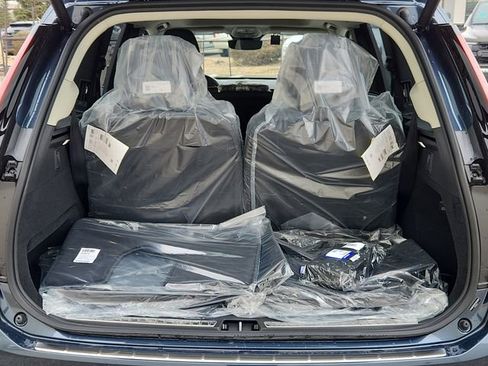 New 2025 Volvo XC90 B6 Plus w/ Protection Package Premier image 13