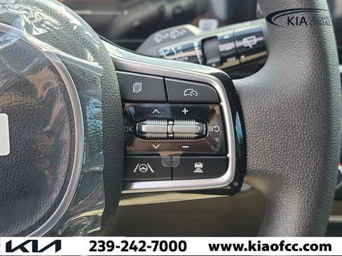 New 2026 Kia Carnival LX FWD image 26