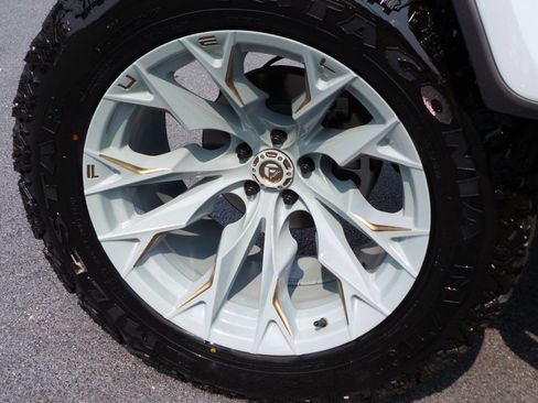 Used 2023 Jeep Wrangler Unlimited Rubicon 392 AWD/4WD image 40