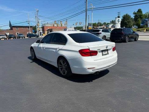 Used 2018 BMW 330i xDrive Sedan w/ Convenience Package AWD/4WD image 8