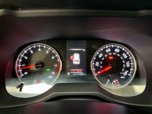 Used 2021 Toyota RAV4 XLE AWD/4WD image 7