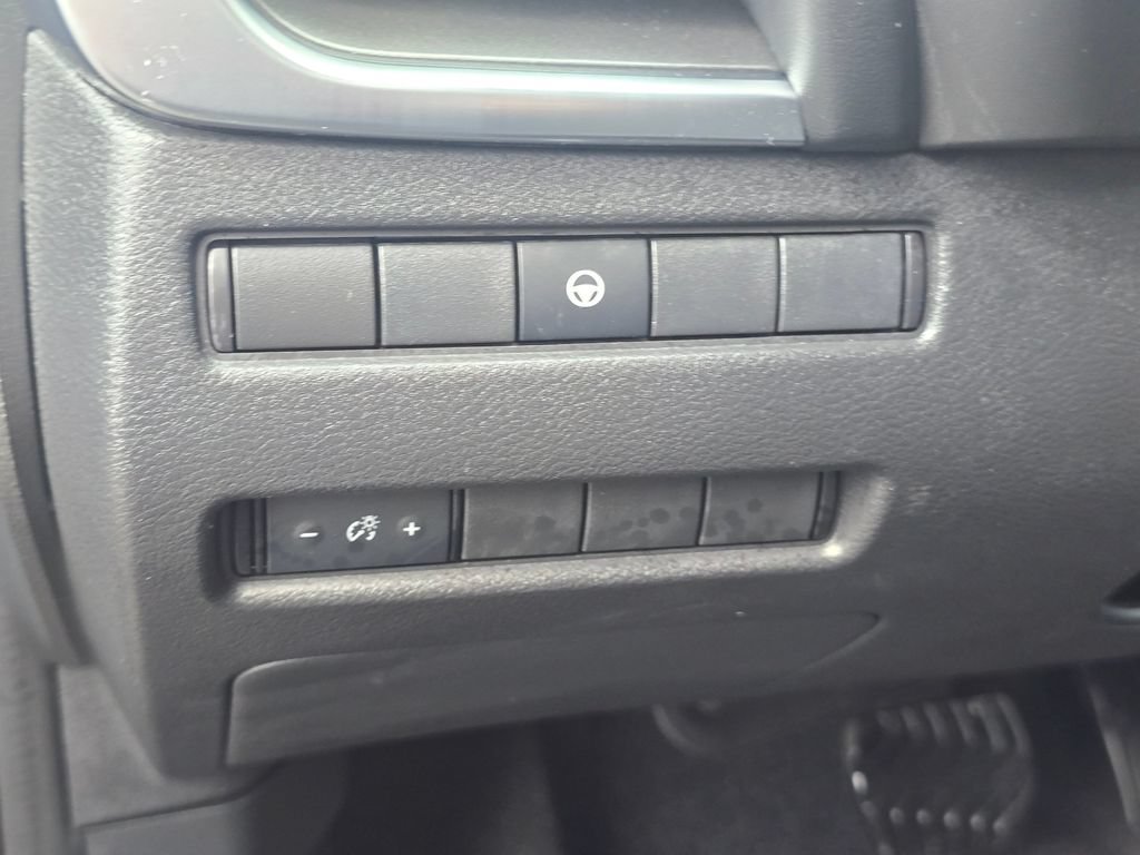 Used 2021 Nissan Rogue SV AWD/4WD image 25