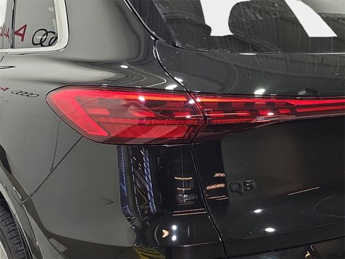 Used 2025 Audi Q5 Premium Plus w/ Premium Plus image 33