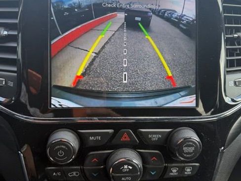 Used 2021 Jeep Grand Cherokee Altitude AWD/4WD image 24
