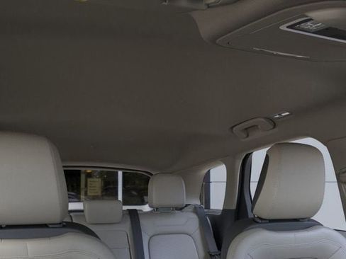 New 2026 Lincoln Corsair Premiere image 22