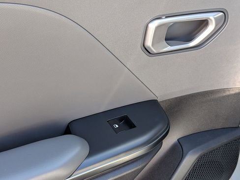 Used 2025 Kia K4 LXS image 26