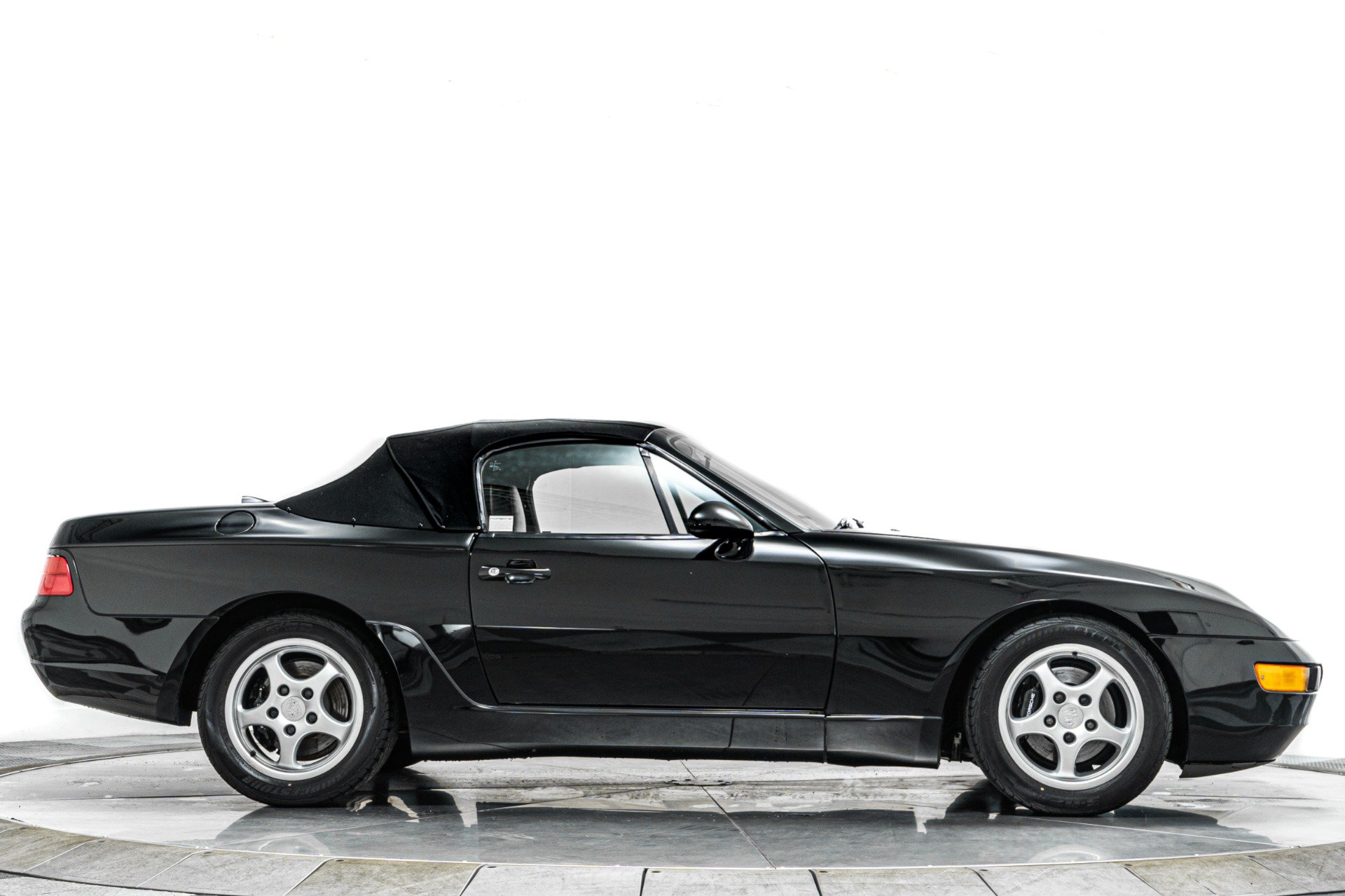 Used 1992 Porsche 968 Cabriolet RWD image 17