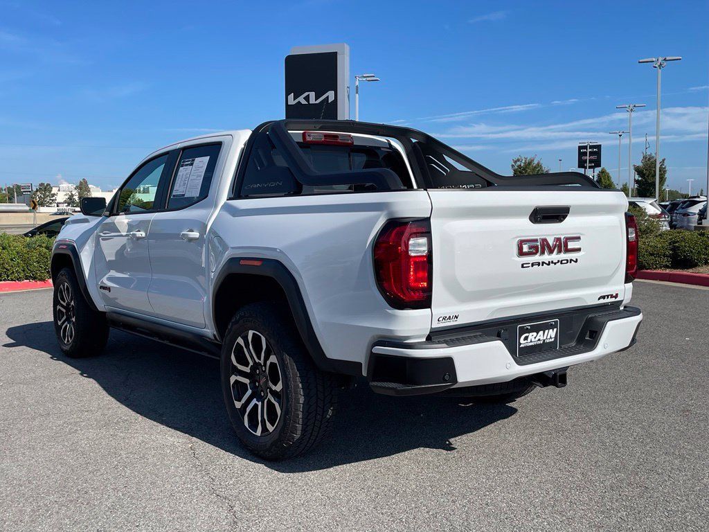 Used 2025 GMC Canyon AT4 w/ Nightfall Edition AWD/4WD image 5