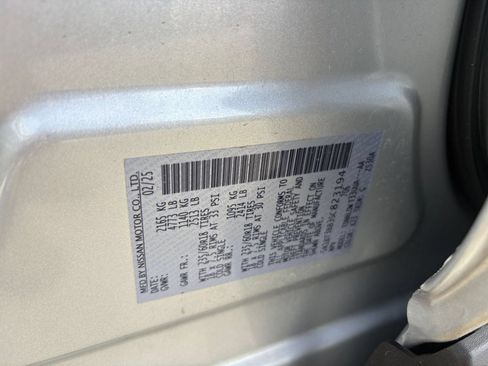 Used 2025 Nissan Rogue SV AWD/4WD image 31