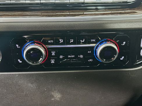 Used 2024 GMC Sierra 1500 Elevation image 23