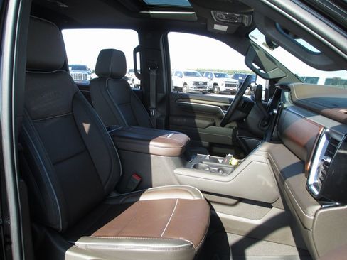 Used 2025 GMC Sierra 2500 Denali w/ Denali Reserve Package image 23