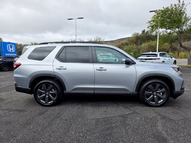 Certified 2023 Honda Pilot Sport image 6