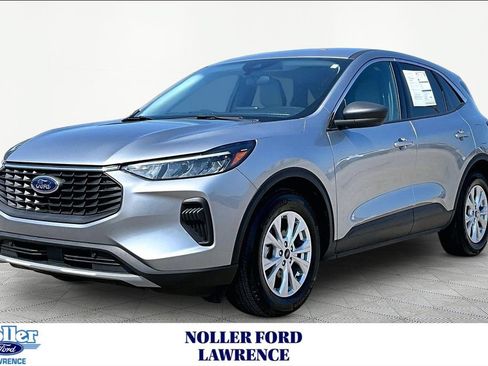 Certified 2024 Ford Escape Active w/ Cold Weather Package FWD image 1