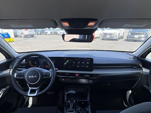 Used 2025 Kia K5 LXS image 32