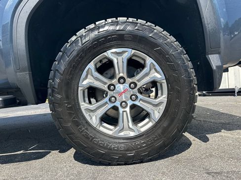 Used 2019 GMC Sierra 1500 SLT w/ SLT Convenience Package AWD/4WD image 20