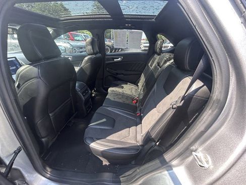 Used 2022 Ford Edge ST w/ Equipment Group 401A image 18