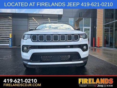 Used 2024 Jeep Compass Limited image 2