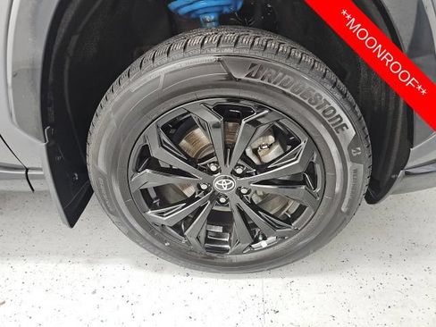 Used 2022 Toyota RAV4 XSE w/ XSE Grade Weather Package AWD/4WD image 8
