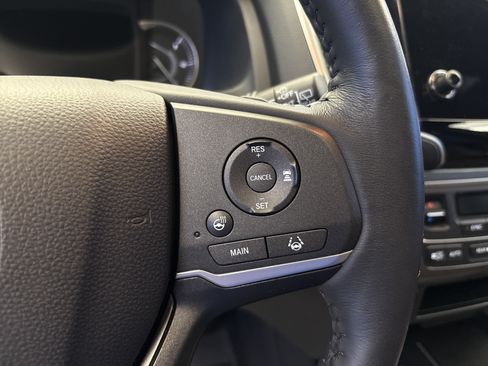 Used 2025 Honda Passport EX-L image 18