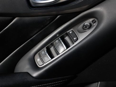 Used 2017 INFINITI Q50 Signature Edition w/ All Weather Package (L93) image 47