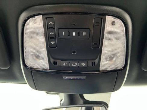 Used 2024 Dodge Durango GT RWD image 36