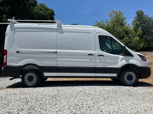New 2026 Ford Transit 250 148 Medium Roof w/ Load Area Protection Package RWD image 4