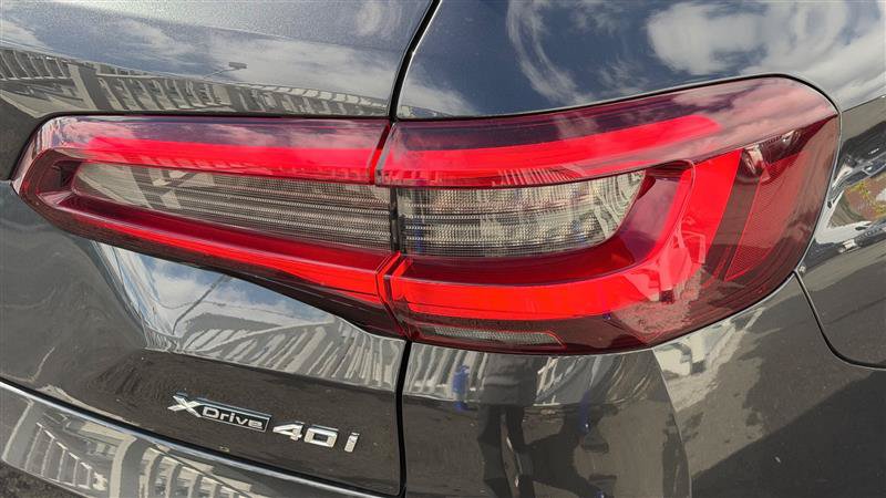 Used 2020 BMW X5 xDrive40i w/ Convenience Package AWD/4WD image 14