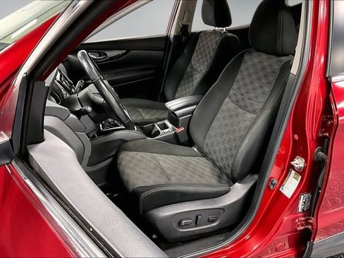 Used 2019 Nissan Rogue Sport SV w/ All-Weather Package AWD/4WD image 19