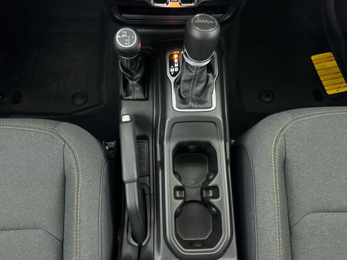 New 2025 Jeep Gladiator Sport image 20