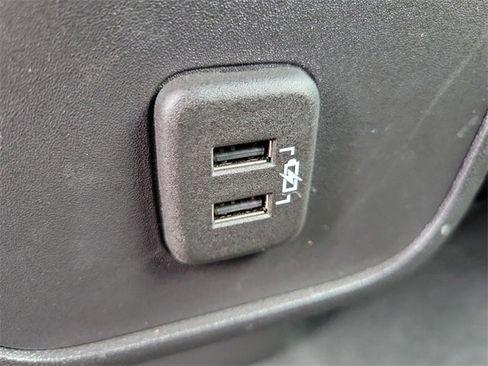 Used 2024 Chevrolet Equinox LS image 16